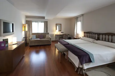 Parador de Villafranca del Bierzo in Villafranca Del Bierzo — foto 9