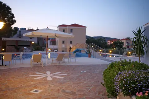 Theofilos Superior in Πέτρα — foto 28