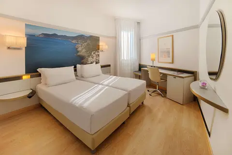 NH La Spezia in Gardone Riviera — foto 26