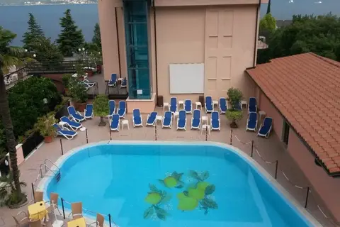 Hotel Garda Bellevue in Limone sul Garda — foto 13