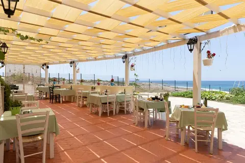 Venus Beach Hotel in Paphos — foto 5