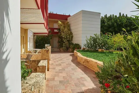 Troulis Aparthotel in Vlichada, foto 12