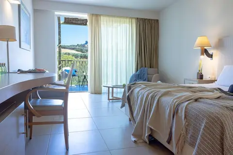 Santa Marina Beach Hotel in Agia Marina — foto 15