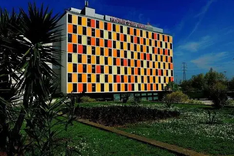 Star Inn Porto - Low Cost Design Hotel in Porto
