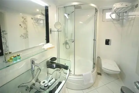 Cartoon Hotel in Fatih — foto 7