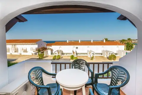Apartamentos Posidonia in Es Mercadal — foto 5