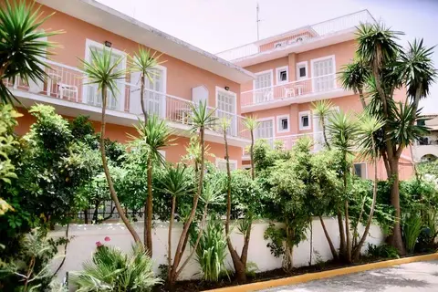 Sirena Beach Hotel in Γουβιά — foto 12