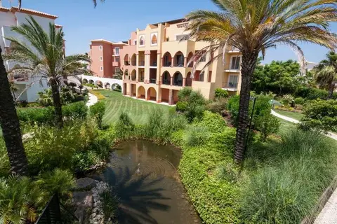 Jardim da Meia Praia in Lagos — foto 13