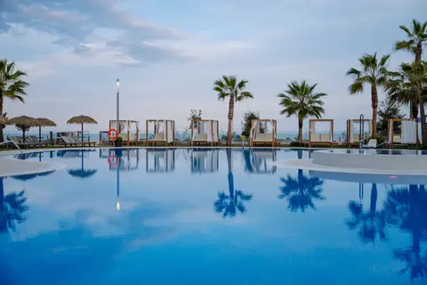Aparthotel Tahiti Playa Suites in Pineda de Mar — foto 11