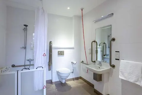 Ibis Belfast Queens Quarter in Belfast — foto 13