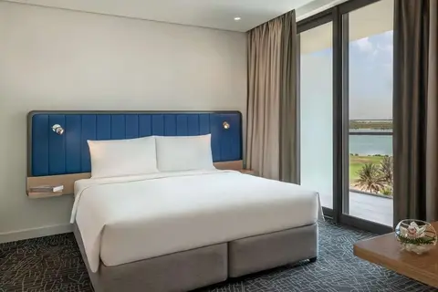 Yas Plaza Bay by IHG in Yas Island, Abu Dhabi — foto 2