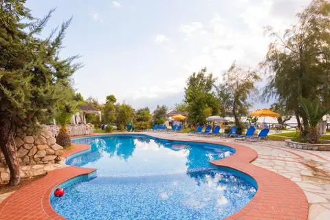 Vassilias Beach in Αχλαδιάς — foto 2