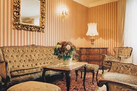HENRI Hotel Wien Siebterbezirk in Wenen — foto 5