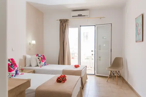 Emerald Hotel in Αγία Μαρίνα — foto 15