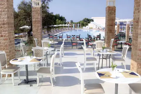 Sandy Beach & Villas in Δήμος Γεωργίου Καραϊσκάκη — foto 15