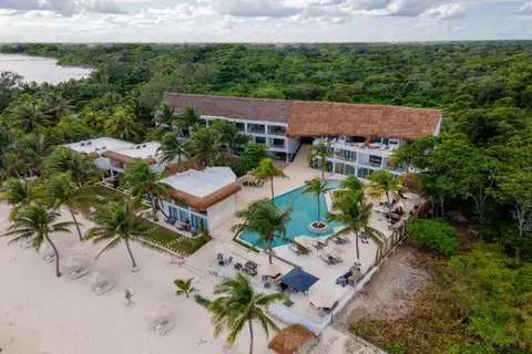 The Beachfront by The Fives Hotels in Playa del Carmen — foto 19