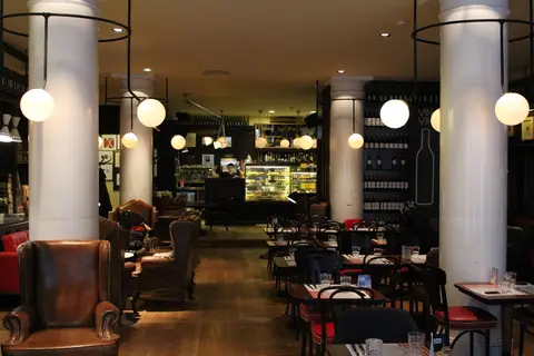 Brown's Boutique Hotel in Almada, foto 13