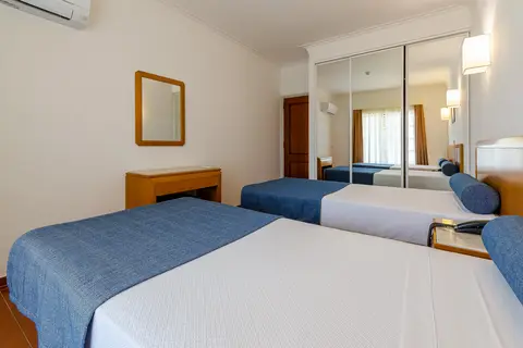 Turim Estrela do Vau Hotel in Mexilhoeira Grande — foto 30