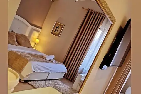 Univers Hotel in Elbasan, foto 19