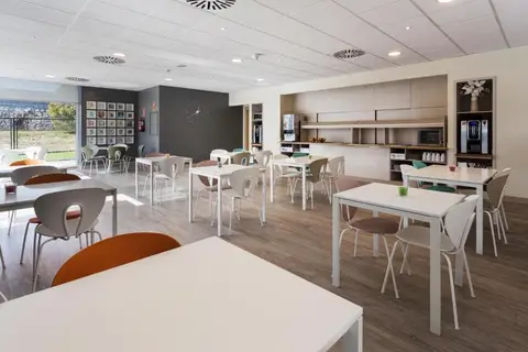 B&B HOTEL Madrid Las Rozas in Las Rozas — foto 10