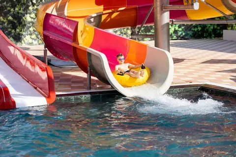 Fafa Aqua Palace Hotel in Golem — foto 14