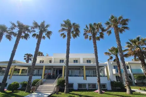 Irina Beach Hotel in Zipari, foto 18