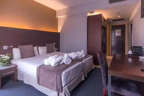 Hotel Madanis in L'hospitalet De Llobregat — foto 26