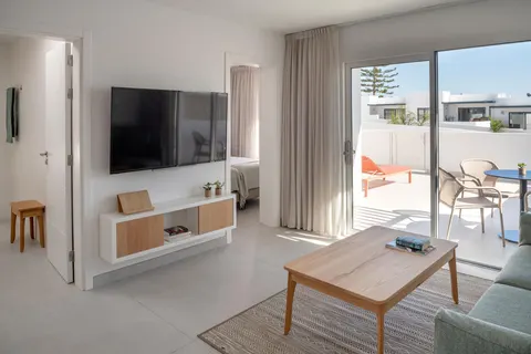 Nazaret Beach in Arrecife — foto 8