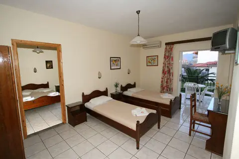 Village Inn Studios & Appartementen in Laganas Municipal Unit, foto 8