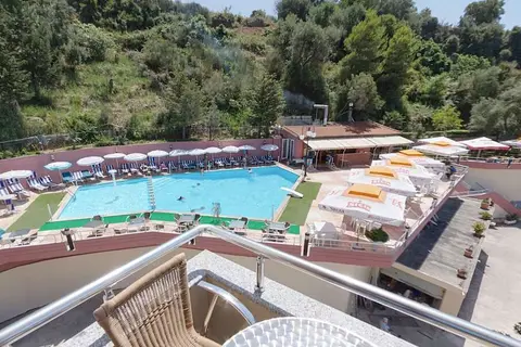 Hotel New York in Vlorë — foto 21