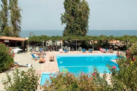 Ekavi Apartments in Agia Marina — foto 3