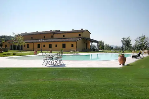 Residence Il Casale in Capraia e Limite