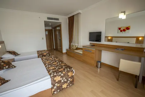 Cenger Beach foto 11