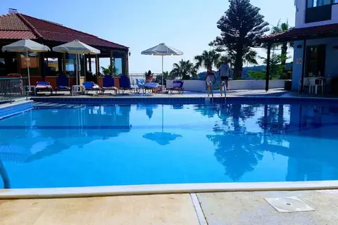 Camari Garden Hotel & Appartementen in Gerani — foto 16