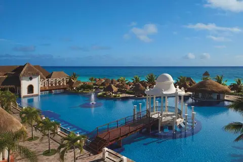 Dreams Sapphire Riviera Cancun in Puerto Morelos