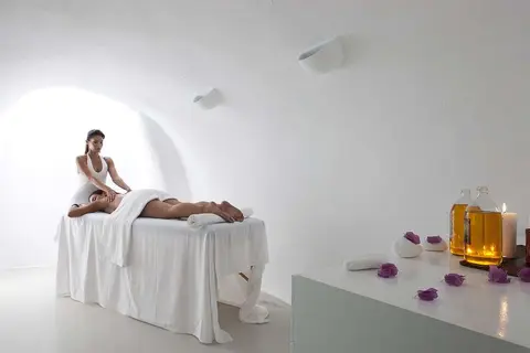Notos Therme & Spa in Santorini Arts Factory, foto 11