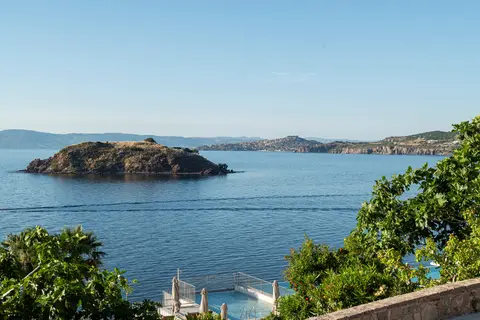Birds Bay in Σκουτάρος — foto 17