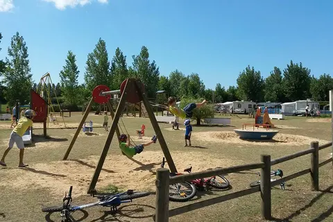 Camping La Yole foto 2