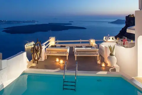 On The Rocks in Thira Municipal Unit, foto 21