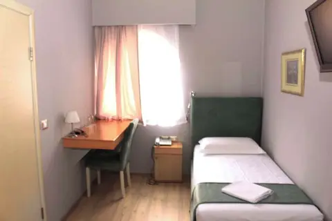 Hotel Theranda in Tirana — foto 7