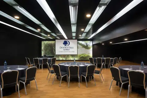 Doubletree by Hilton Lisbon - Fontana Park in Almada — foto 15