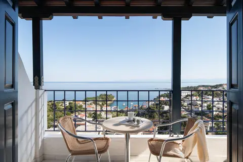 Atrium of Alonissos in Patitiri — foto 14