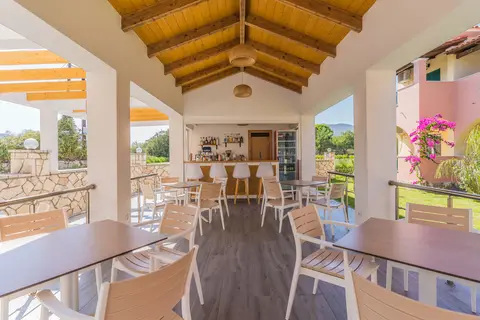 Koukla Mare in Agios Sostis — foto 17