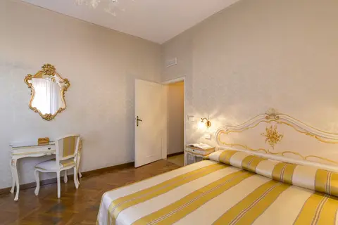Palazzo Guardi in Venetië, foto 13