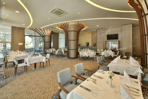 Maritim Hotel Paradise Blue Albena in Оброчище — foto 21