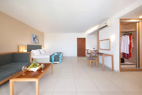 Iolida Beach Hotel in Agia Marina — foto 24