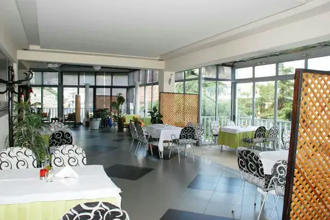 Hotel Cajupi in Gjirokastër — foto 30