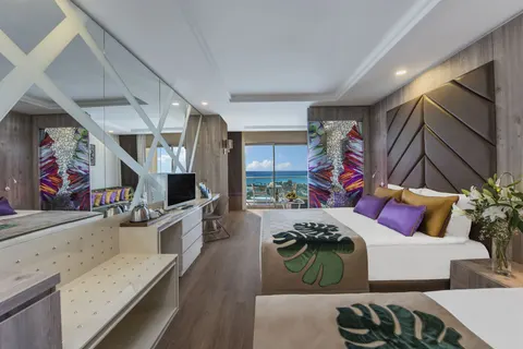 Delphin BE Grand Resort in Güzeloba Mahallesi — foto 6