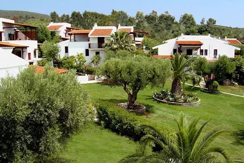Trikorfo Beach in Γερακινή — foto 12