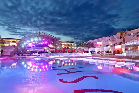 Ushuaïa Ibiza Beach Hotel & The Unexpected Ibiza Hotel in Sant Jordi de ses Salines — foto 7
